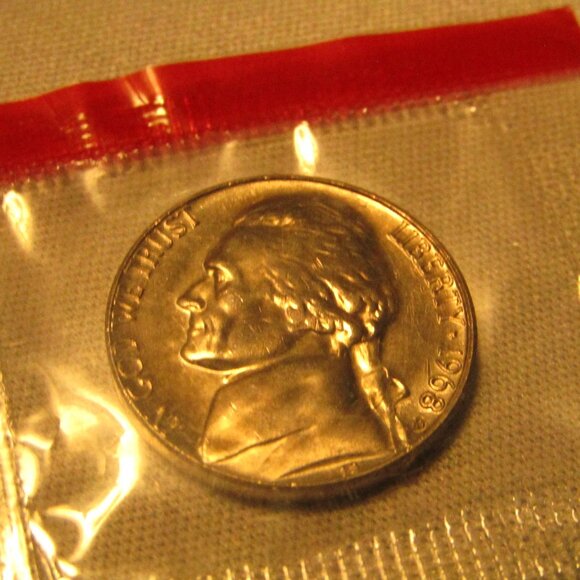 1968 Uncirculated Proof Set of U.S. Coins - Picture 13 of 15